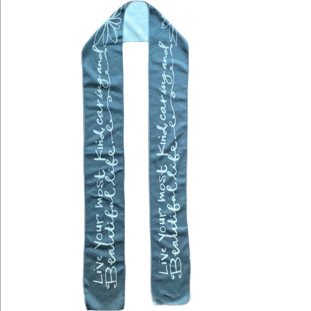 Beautiful decorative scarf, NWOT